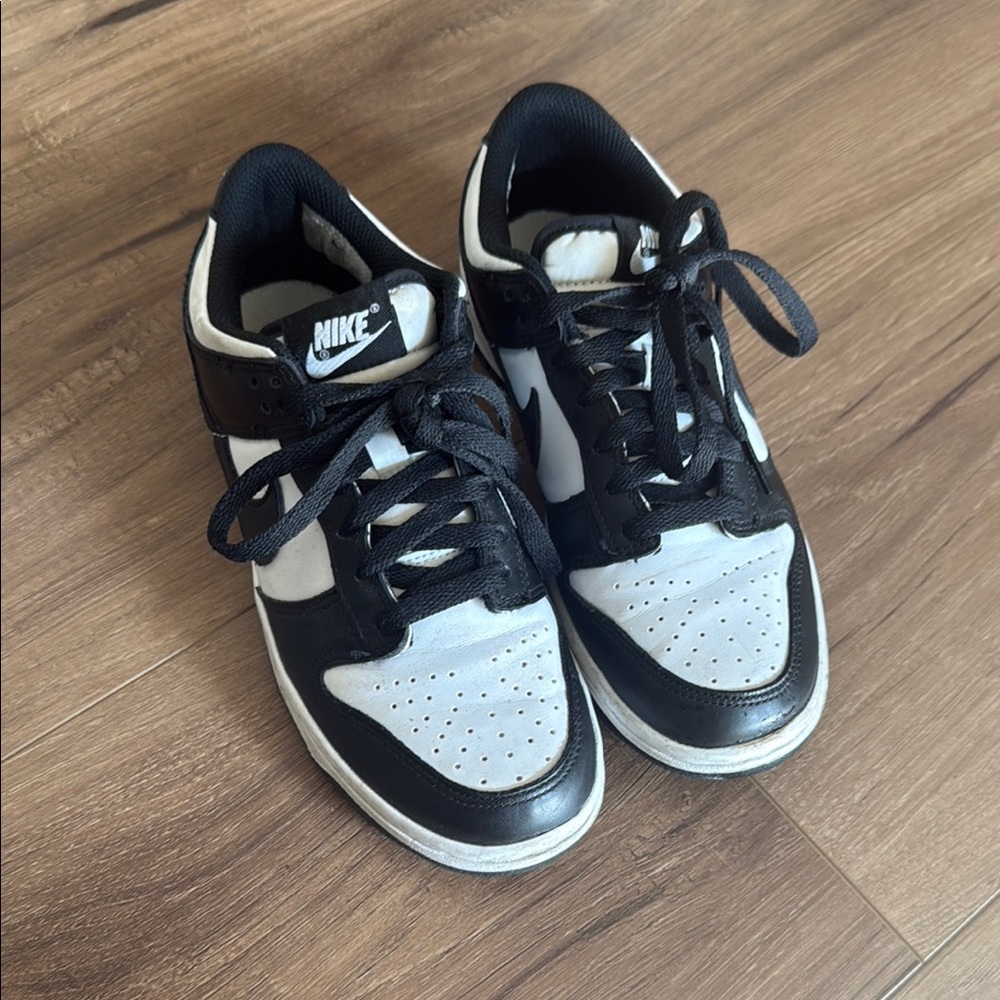 Nike panda dunks